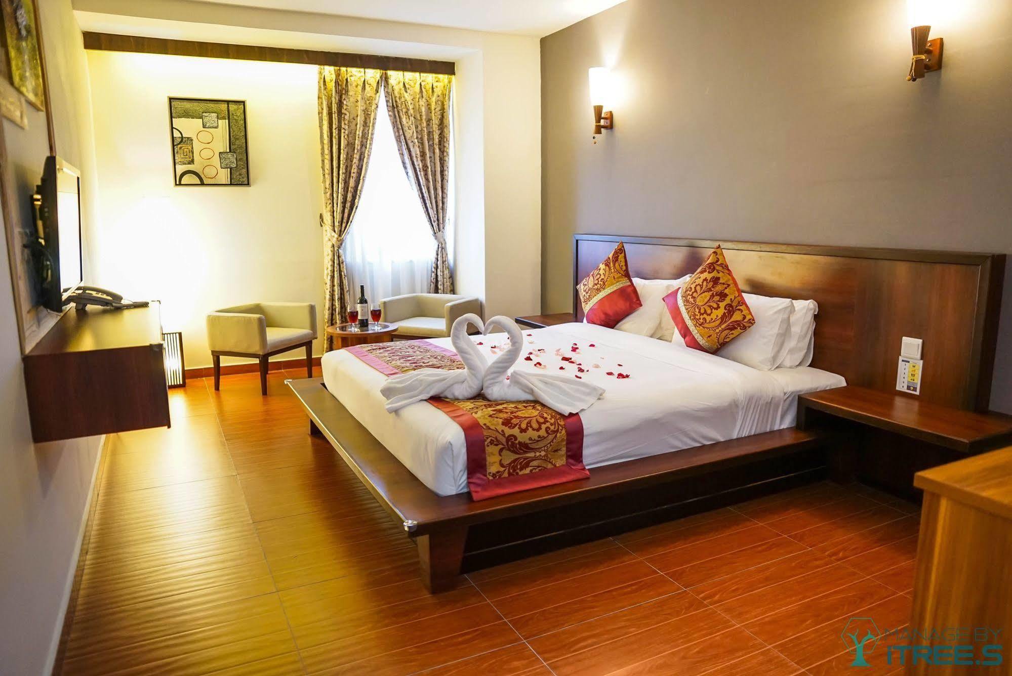 Herald Hotel Malacca Exterior foto
