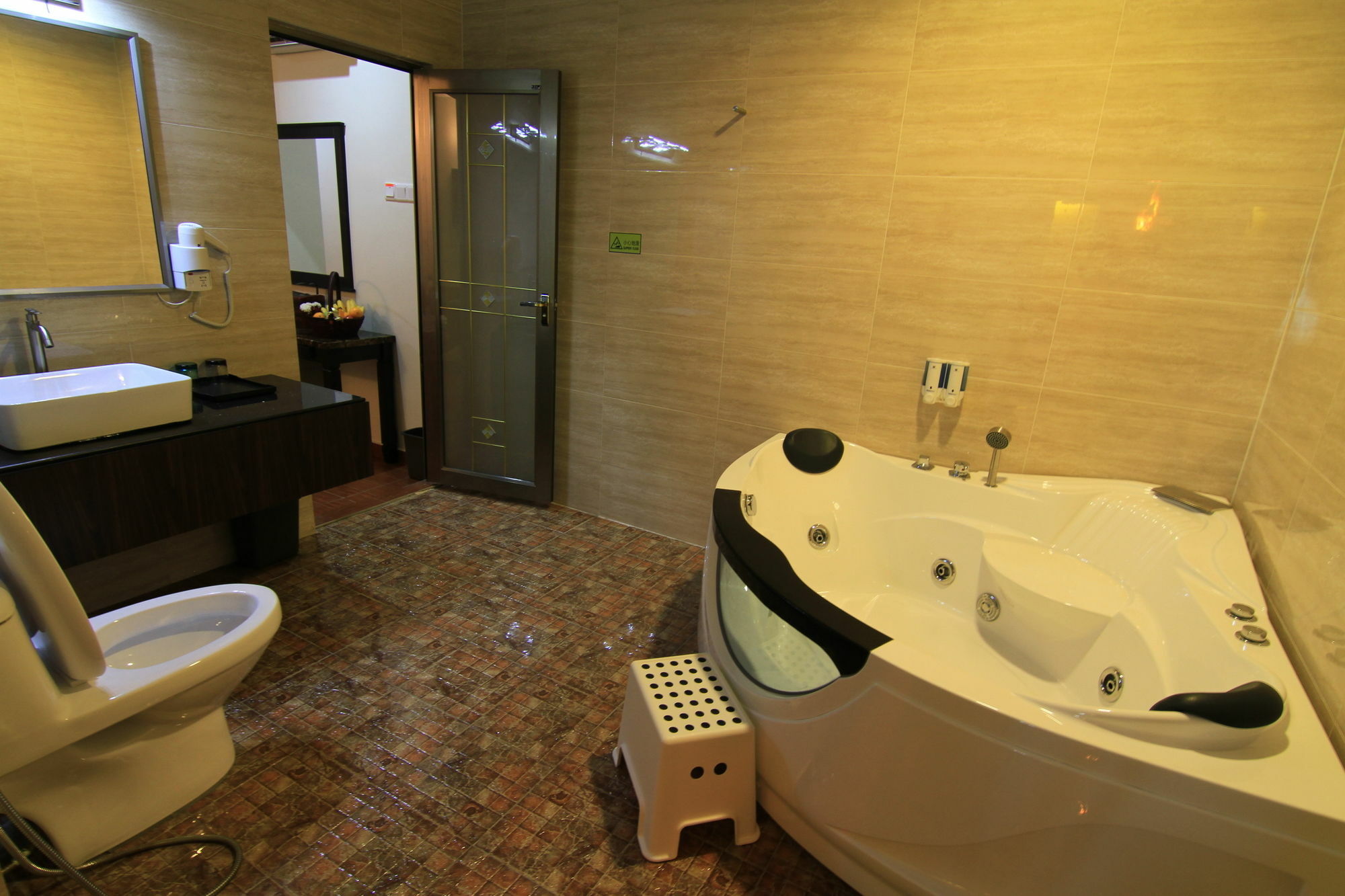 Herald Hotel Malacca Exterior foto